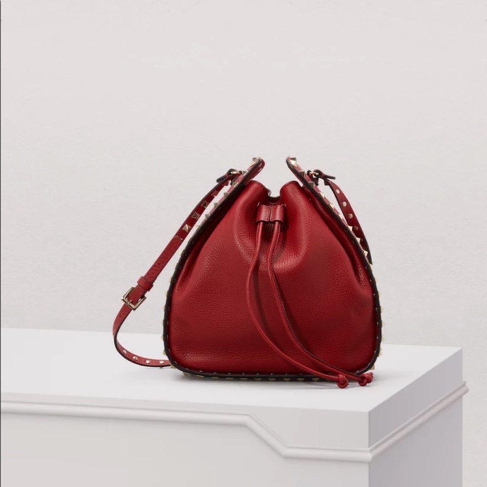 Valentino Garavani Small Rockstud Bucket Bag